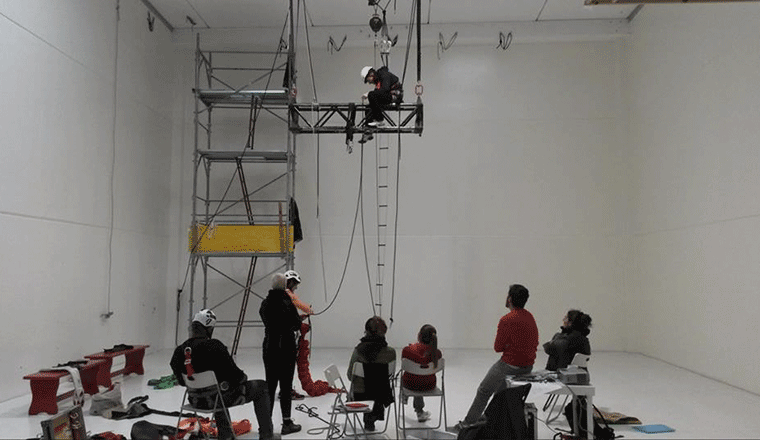 orion riggers in azione al corso lavoro in altezza e utilizzo dpi anticaduta
